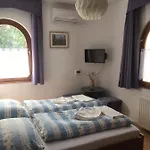 Bed and Breakfast Kaptalan Vendeghaz Balatonalmádi
