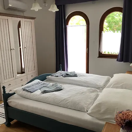 Bed & Breakfast Kaptalan Vendeghaz 3*