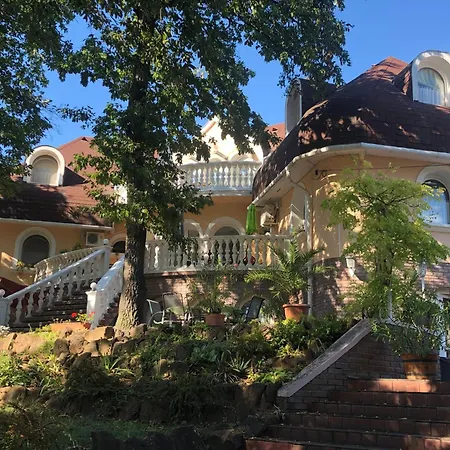 Kaptalan Vendeghaz Bed & Breakfast *