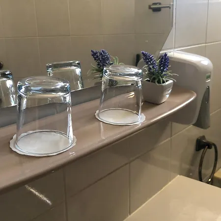 Kaptalan Vendeghaz Bed & Breakfast Balatonalmadi