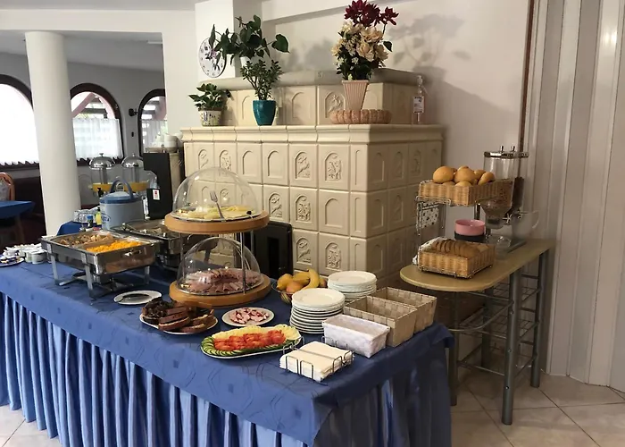 לינה וארוחת בוקר Kaptalan Vendeghaz 3*