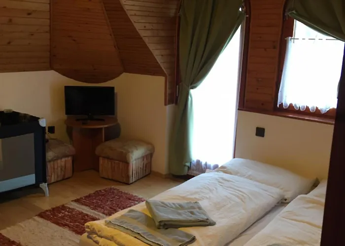 Kaptalan Vendeghaz לינה וארוחת בוקר