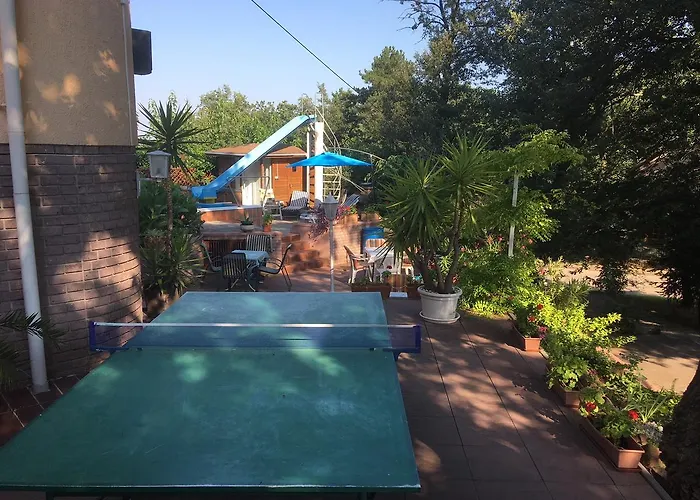 לינה וארוחת בוקר Kaptalan Vendeghaz 3*